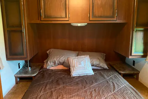 Lisa's Crossroads Zinger Travel Trailer