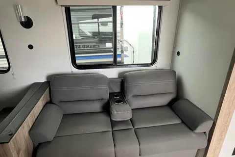 Mike's Grand River 32BRE Travel Trailer