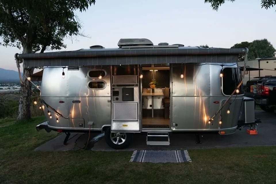2022 Airstream Caravel 20FB Travel Trailer