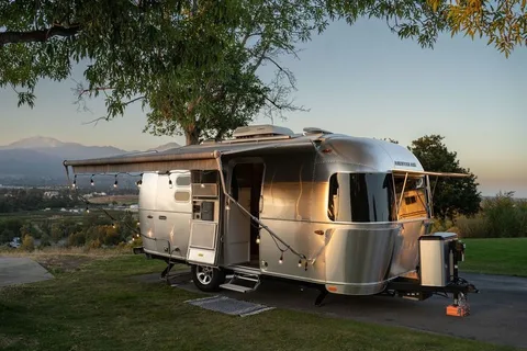 2022 Airstream Caravel 20FB Travel Trailer