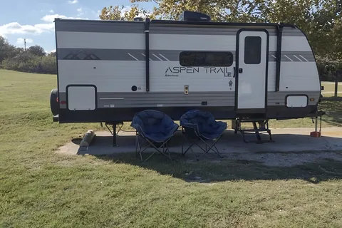 2024 Aspen with Bunks : Lightweight: Delivery Available ($85): Fully Equipped: No Prep Fee
