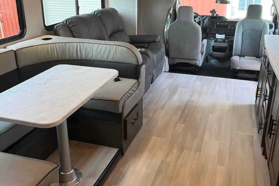2022 RV-/ Families, Couples, Friends or Business 