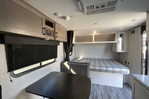 Zack's Jayco Jayflight Travel Trailer