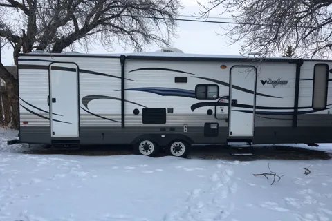 Beautiful 2013 Travel Trailer!