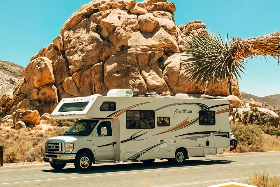Thor Four Winds 28A (Renovated, Solar + Unlimited Starlink)