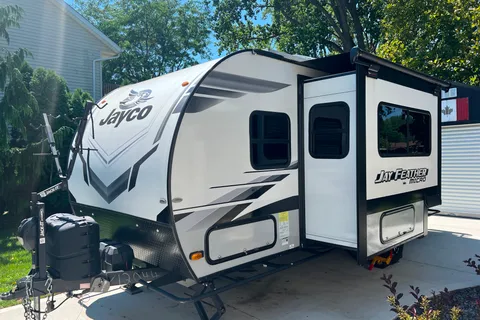 Mark's Jayco 199MBS Travel Trailer