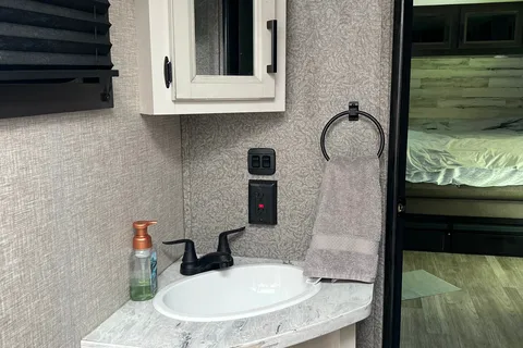 Mark's Jayco 199MBS Travel Trailer