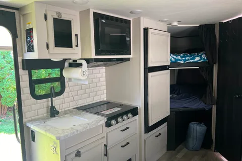 Mark's Jayco 199MBS Travel Trailer