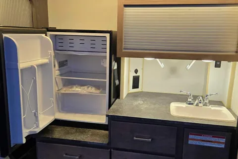 Winnebago Sunstar Class A