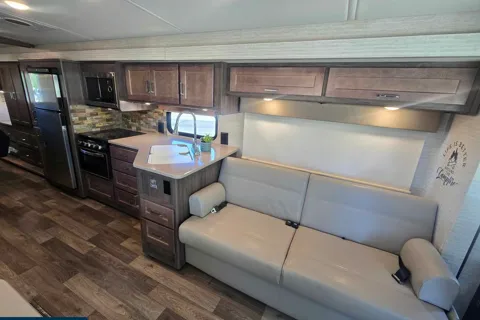 Winnebago Sunstar Class A
