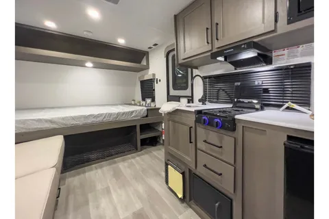 Grand Design Transcend One 151BH Travel Trailer