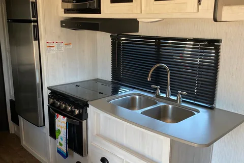 Alan's Heartland Trail runner 251BH Travel Trailer