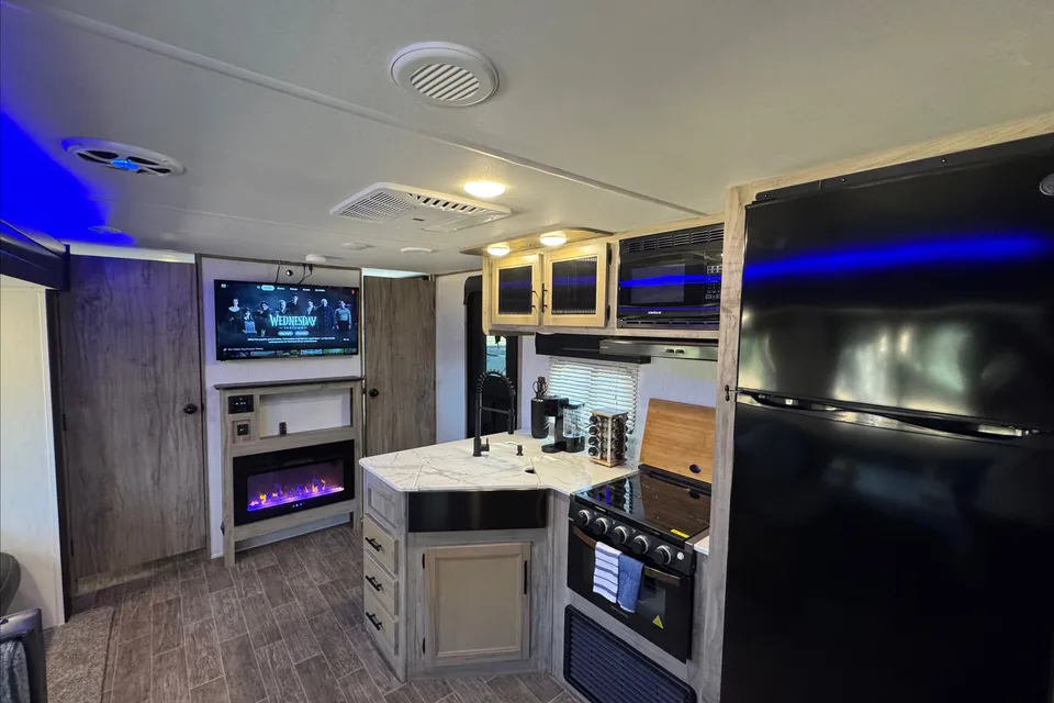 Ultimate NorCal Glamping Trailer | Off-Grid Ready