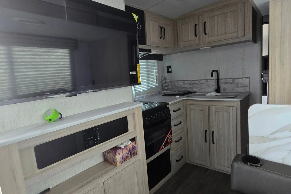 joel's Cruiser RV 2024 Travel Trailer (shadow crouser)