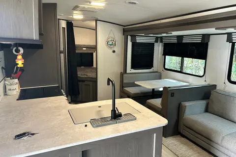 Ultimate Family Adventure! RV MPG Ultra Lite Travel Trailer