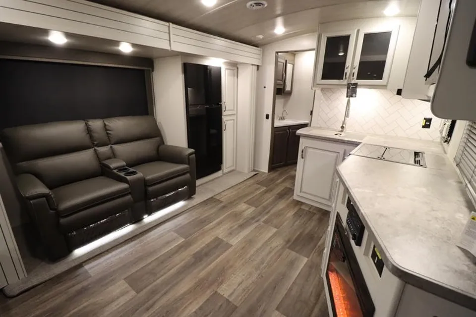 Dan the Real Estate Man TN Keystone Cougar Travel Trailer
