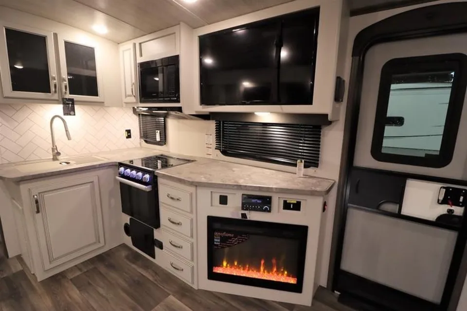 Dan the Real Estate Man TN Keystone Cougar Travel Trailer