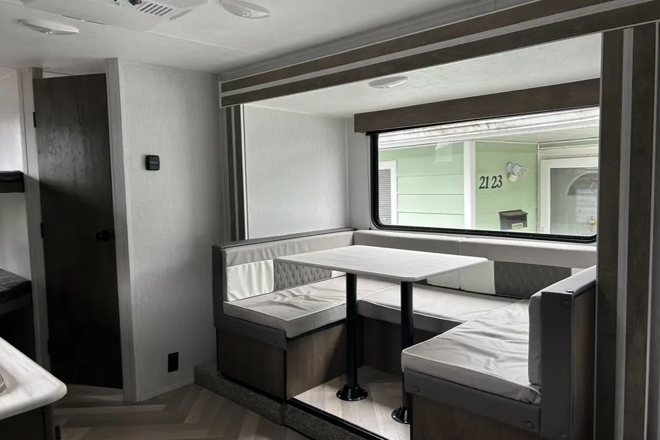 Wildwood Retreat — relaxed, upscale feel
