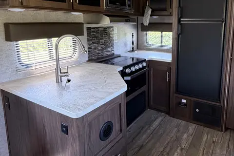 Ren’s Travel Trailer - ALPHA WOLF, Made by Forest River