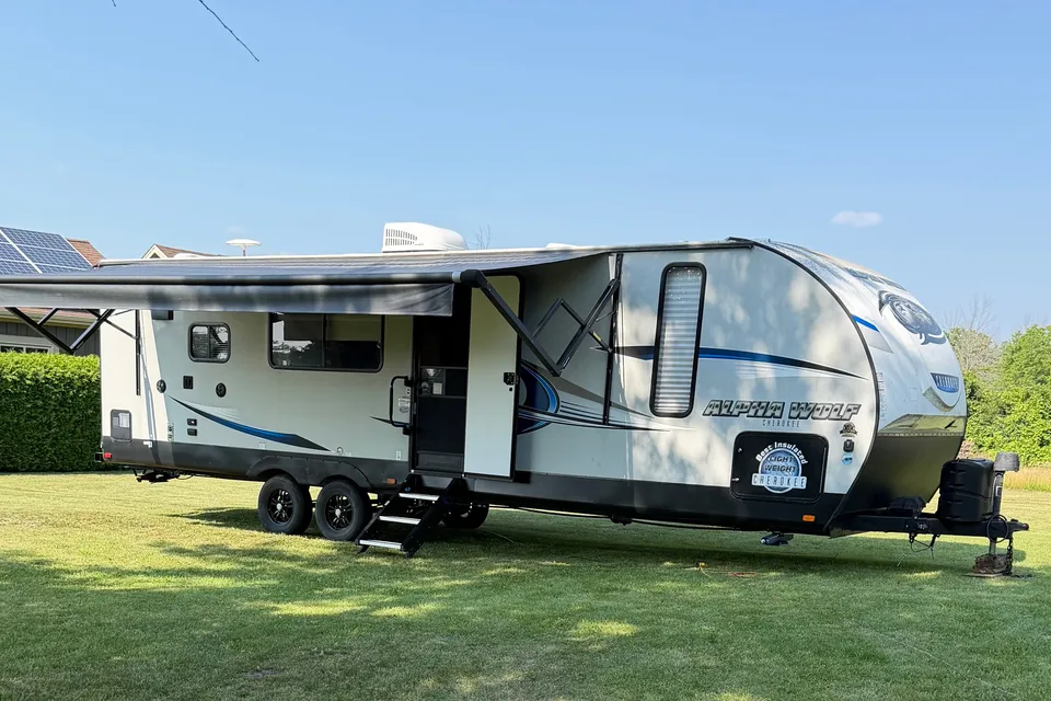 Ren’s Travel Trailer - ALPHA WOLF, Made by Forest River