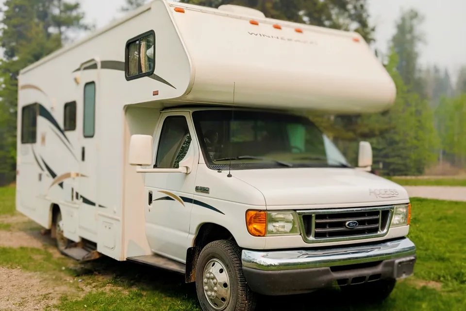 Raouf's Winnebago  2007  Access 
