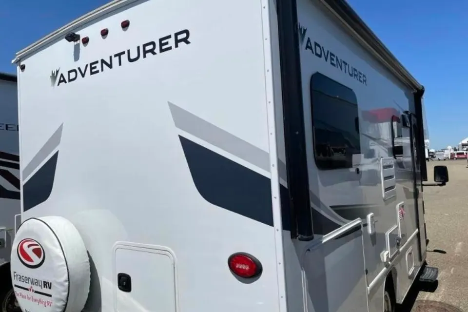Ford adventure 23RB Class C