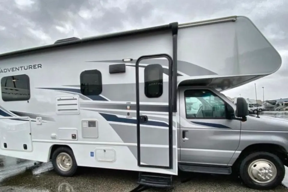 Ford adventure 23RB Class C