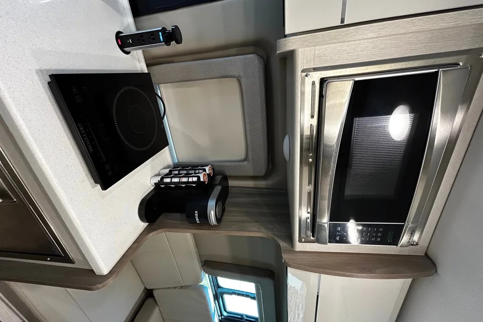 Fully equipped 2024 Thor Tellaro with sky bunk