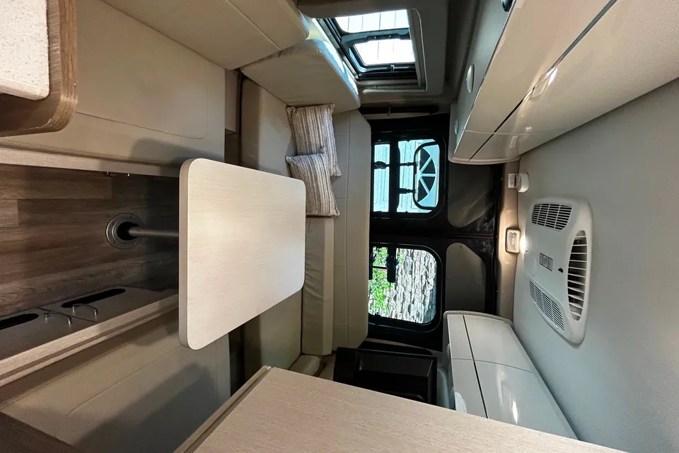 Fully equipped 2024 Thor Tellaro with sky bunk
