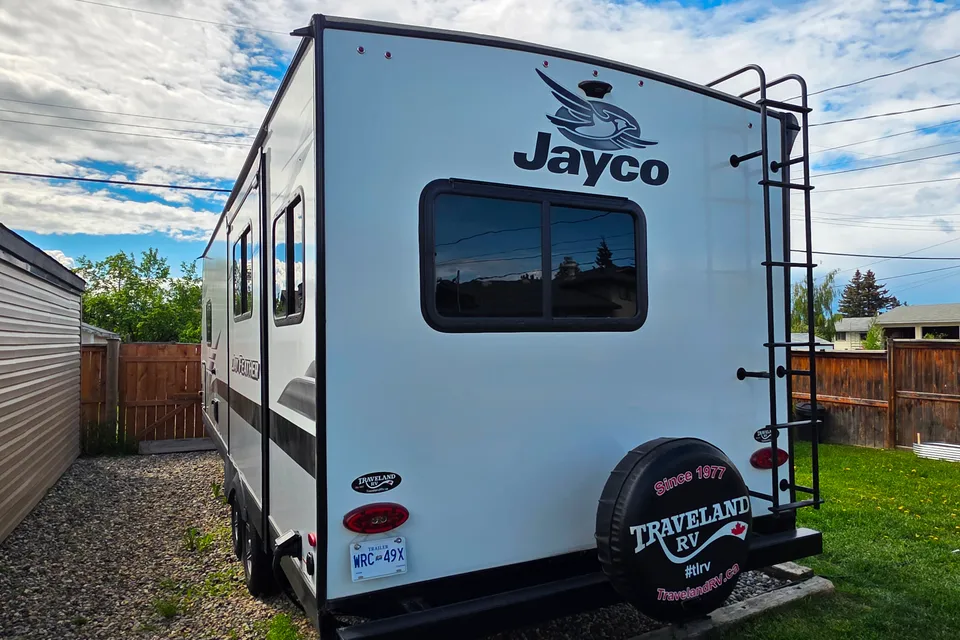 MacGregor's Jayco Jay Feather 24RL Travel Trailer