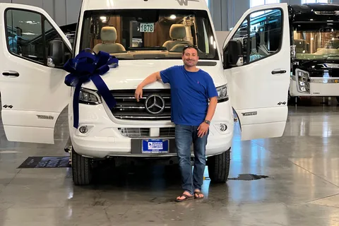 Joe's Winnebago Boldt Class B
