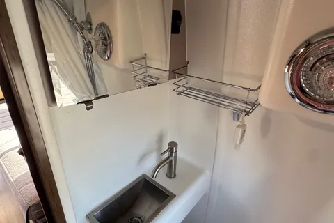 Joe's Winnebago Boldt Class B