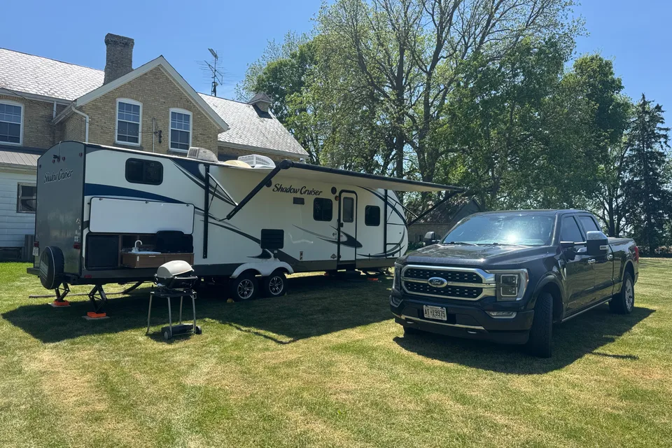 Gustavo's Cruiser RV Shadow Cruser 280QBS Travel Trailer