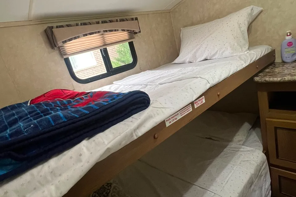 Gustavo's Cruiser RV Shadow Cruser 280QBS Travel Trailer