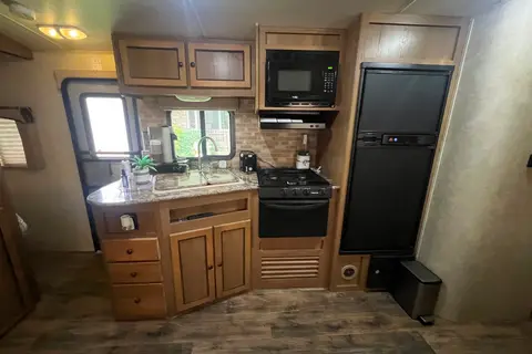 Gustavo's Cruiser RV Shadow Cruser 280QBS Travel Trailer