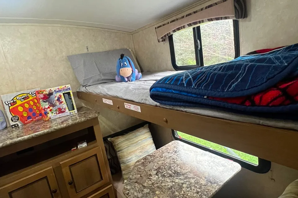 Gustavo's Cruiser RV Shadow Cruser 280QBS Travel Trailer