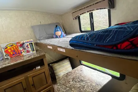Gustavo's Cruiser RV Shadow Cruser 280QBS Travel Trailer