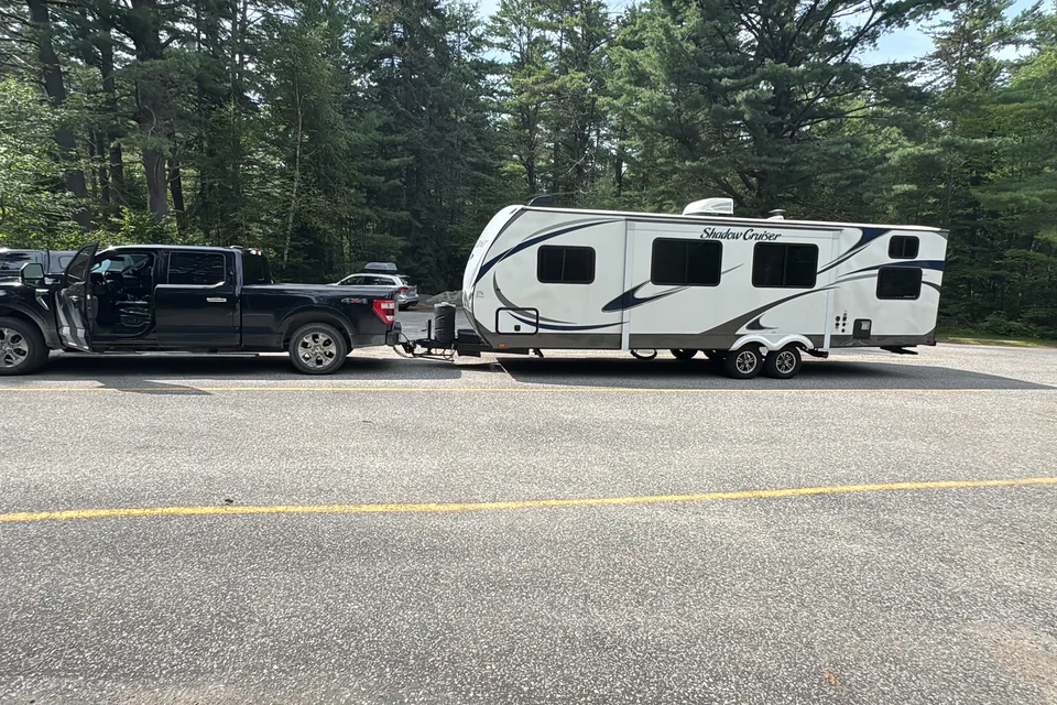Gustavo's Cruiser RV Shadow Cruser 280QBS Travel Trailer