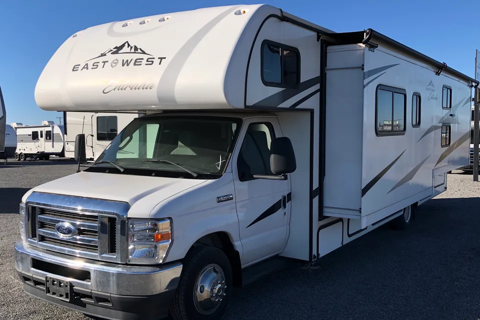 Sleeps 8 • Bunks • Luxury Family RV | Scout