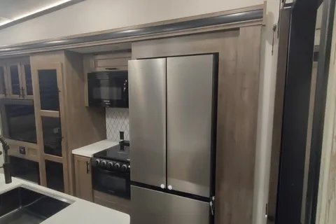 Ron's Forest River 36bhq Fifth Wheel