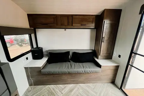 Tony Trailers Ventura Forest River Salem