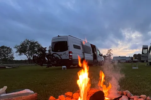 Karine et JP Sprinter Mercedes  Campervan