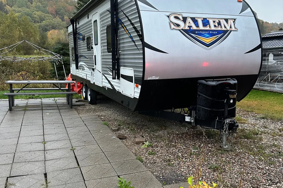 Fadi's Forest River Salem 27DBU Travel Trailer