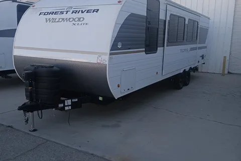 Vincent's Forest River Wildwood x lite Travel Trailer