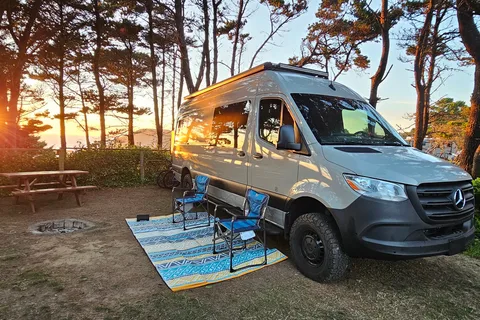 Mercedes-Benz 2500 4x4 Activan Cypress 170