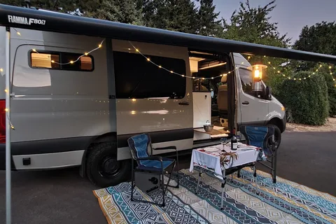 Mercedes-Benz 2500 4x4 Activan Cypress 170