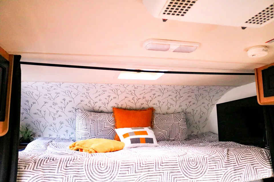 Boho-Chic Haven on Wheels: Exquisite 2015 Thor Motor Coach Freedom Elite 22