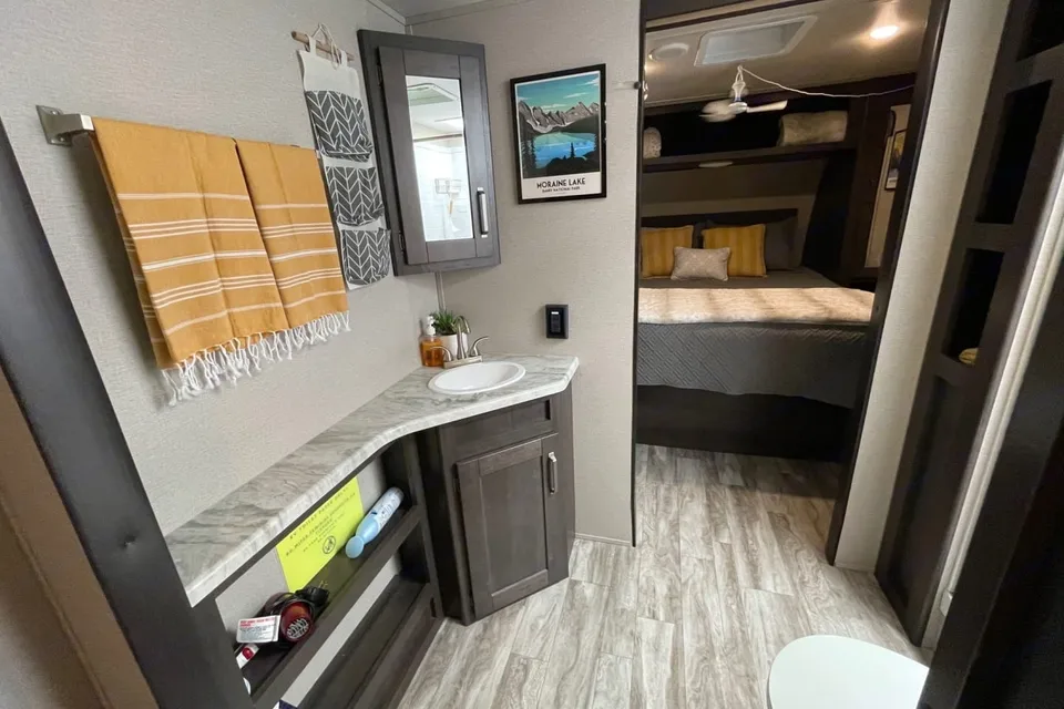 Spacious, Clean, Escape-Ready Trailer – Tow & Go!
