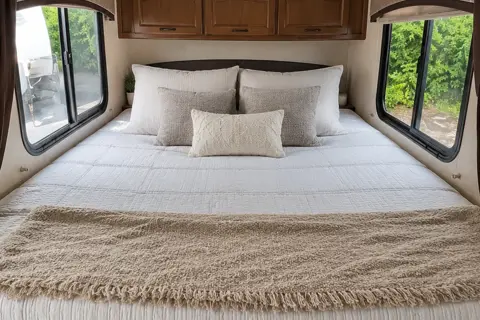✨ Family-Friendly Jayco X213 • Sleeps 6 • King Bed + Bunks • Delivery Available