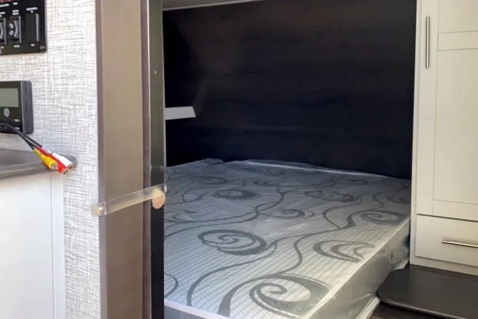 Ryan 's Keystone Bullet 2430BH Travel Trailer